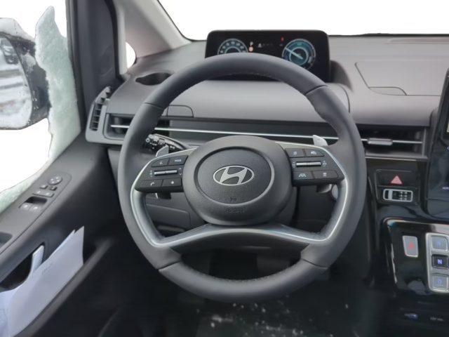HYUNDAI Staria usata, con Controllo trazione