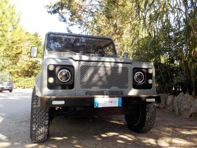 LAND ROVER Defender usata, con Sistema di navigazione