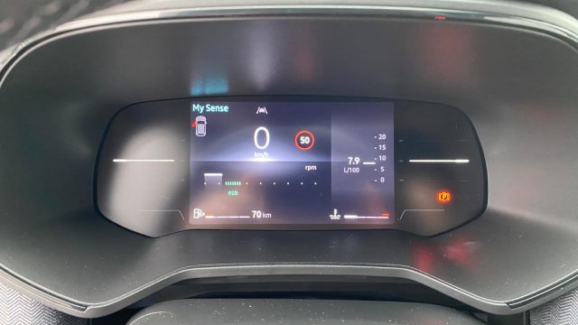 RENAULT Clio usata, con Fari LED