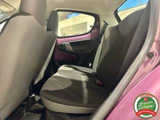 PEUGEOT 107 usata, con MP3