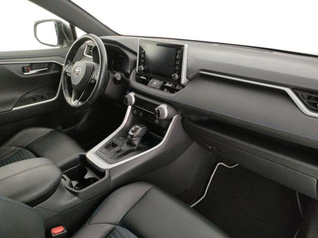TOYOTA RAV 4 usata, con Sedile posteriore sdoppiato