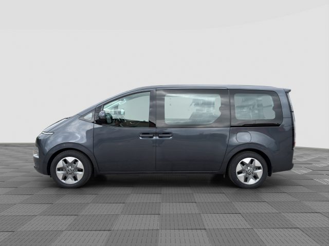 HYUNDAI Staria usata 1