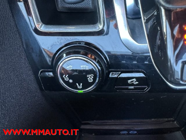 PEUGEOT 5008 usata, con Sistema di navigazione