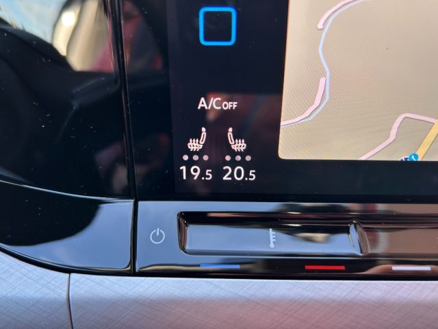 VOLKSWAGEN Golf usata, con Touch screen