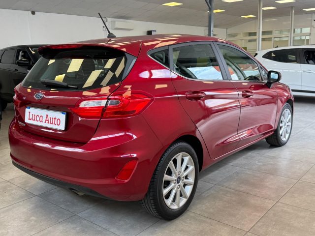 FORD Fiesta usata, con Autoradio