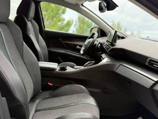 PEUGEOT 3008 usata, con USB