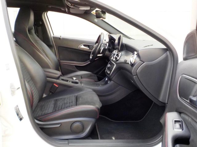 MERCEDES-BENZ GLA 200 usata, con Volante in pelle