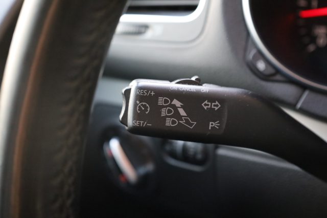 VOLKSWAGEN Golf usata, con Supporto lombare