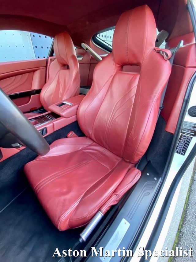 ASTON MARTIN Vantage usata, con Fari Xenon