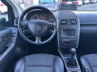 MERCEDES-BENZ A 160 usata, con Controllo automatico clima