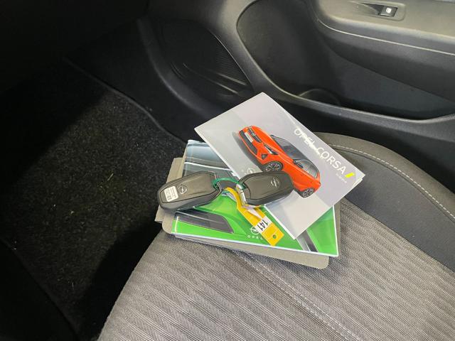 OPEL Corsa-e usata, con USB