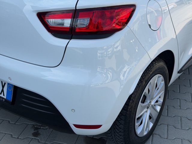 RENAULT Clio usata, con Airbag testa