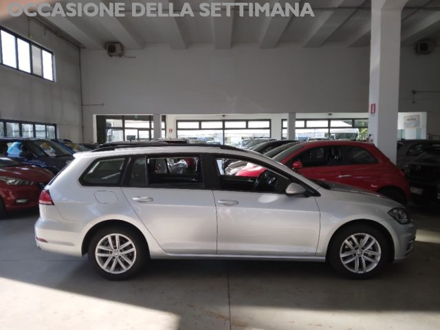 VOLKSWAGEN Golf Variant usata, con Airbag