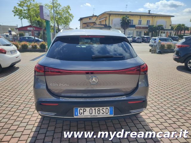 MERCEDES-BENZ EQA usata 31