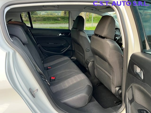PEUGEOT 308 usata, con Controllo automatico clima