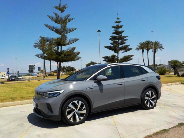 VOLKSWAGEN ID.4 usata, con Autoradio