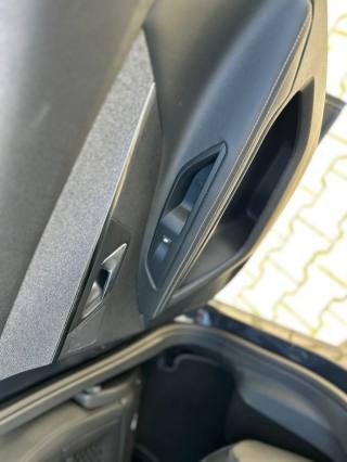 PEUGEOT 3008 usata, con Vetri oscurati