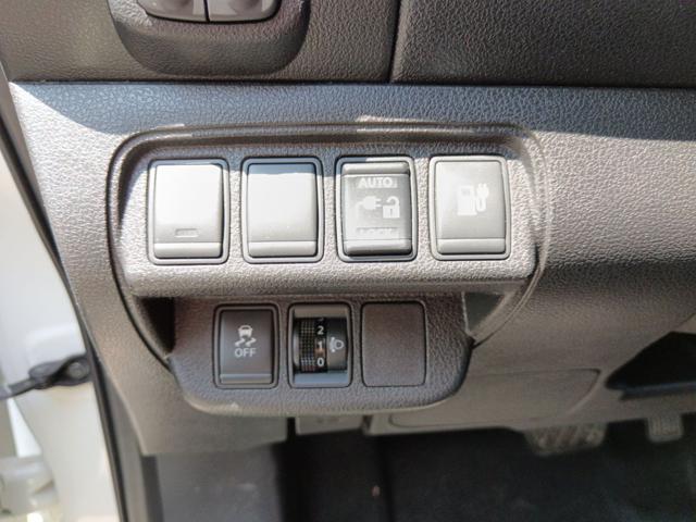 NISSAN Leaf usata, con Autoradio