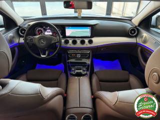 MERCEDES-BENZ E 220 usata, con Chiusura centralizzata