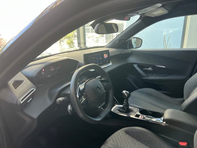 PEUGEOT 2008 usata, con Park Distance Control