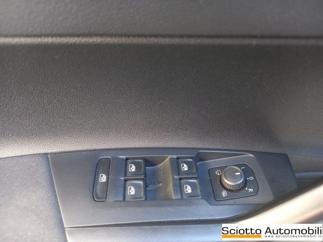 VOLKSWAGEN Taigo usata, con ESP