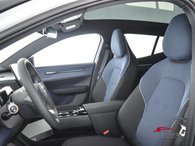 VOLVO EX30 usata 8