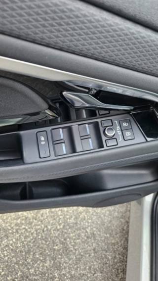 LAND ROVER Range Rover Evoque usata, con Autoradio digitale