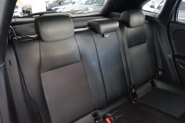 MERCEDES-BENZ GLA 180 usata 40