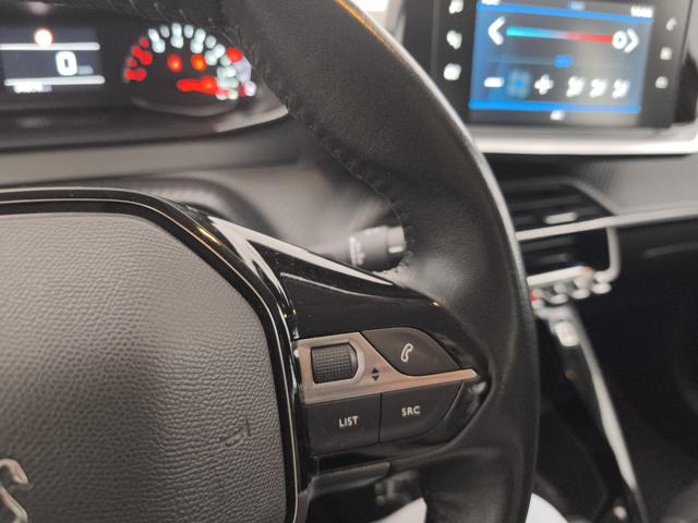 PEUGEOT 208 usata, con USB
