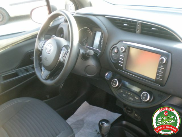 TOYOTA Yaris usata, con Servosterzo