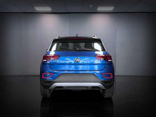 VOLKSWAGEN T-Roc usata, con Autoradio