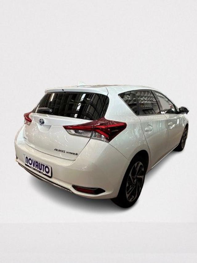 TOYOTA Auris usata, con Autoradio