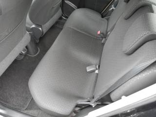 TOYOTA Yaris usata 35