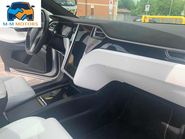 TESLA Model X usata 18