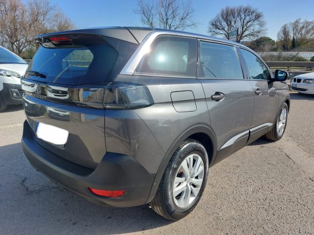 PEUGEOT 5008 usata, con Cerchi in lega