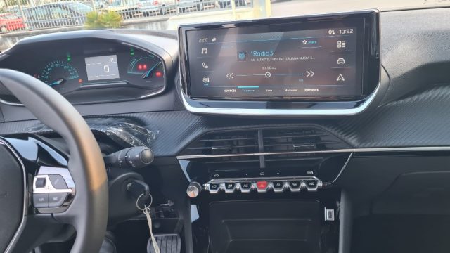 PEUGEOT 2008 usata, con Autoradio