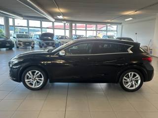 INFINITI Q30 usata, con Airbag Passeggero