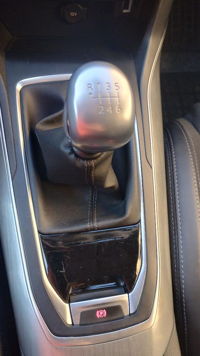 PEUGEOT 308 usata, con Bluetooth
