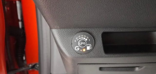 RENAULT Clio usata, con Climatizzatore