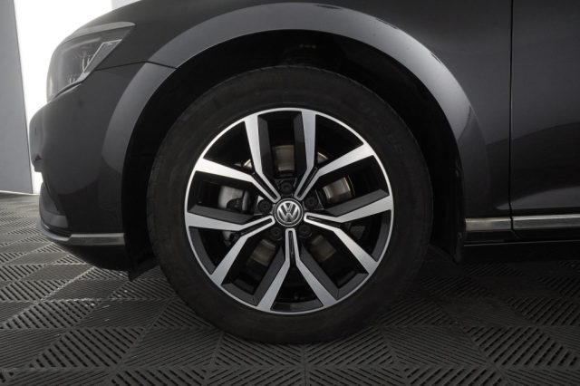 VOLKSWAGEN Passat usata 14
