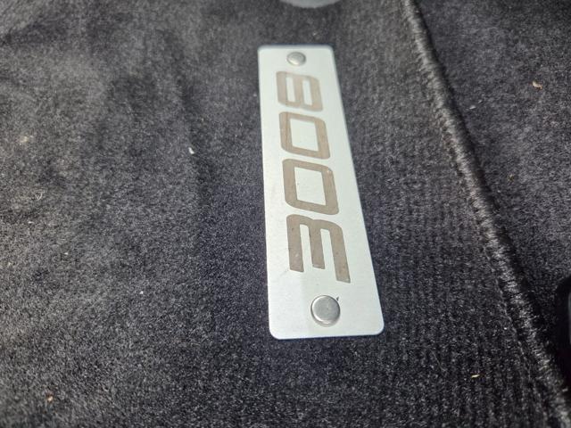 PEUGEOT 3008 usata, con Telecamera per parcheggio assistito