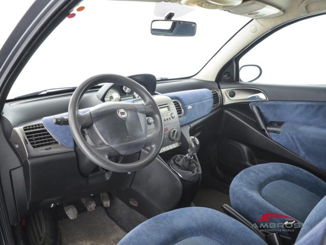 LANCIA Y usata 7