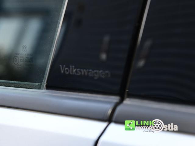 VOLKSWAGEN T-Cross usata 22