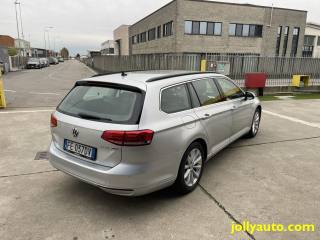 VOLKSWAGEN Passat Variant usata, con Alzacristalli elettrici