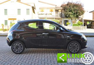 LANCIA Ypsilon usata, con Autoradio