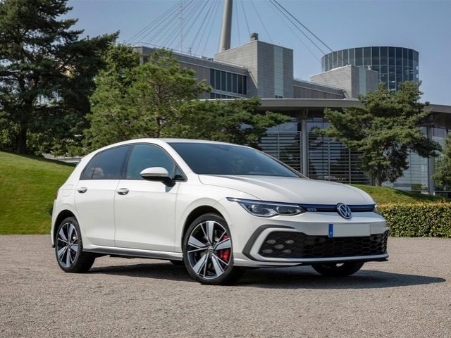 VOLKSWAGEN Golf usata, con ABS