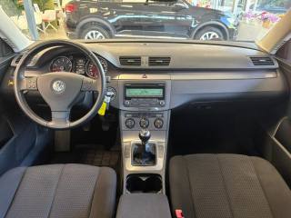 VOLKSWAGEN Passat usata, con Controllo automatico clima