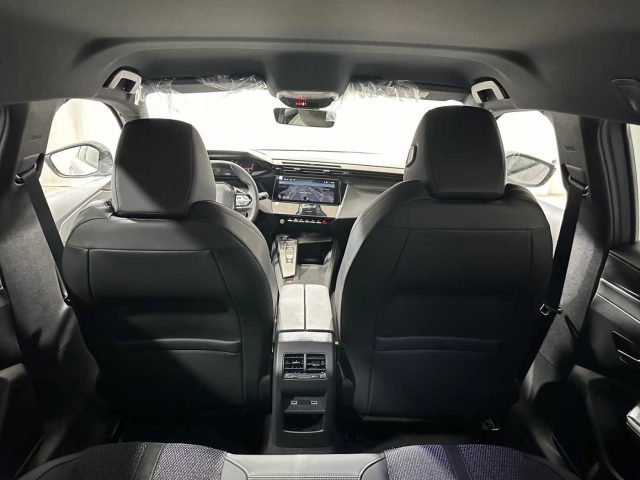 PEUGEOT 308 usata, con Sedile posteriore sdoppiato