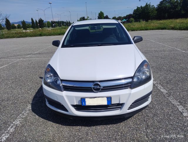 OPEL Astra usata, con Pneumatici estivi