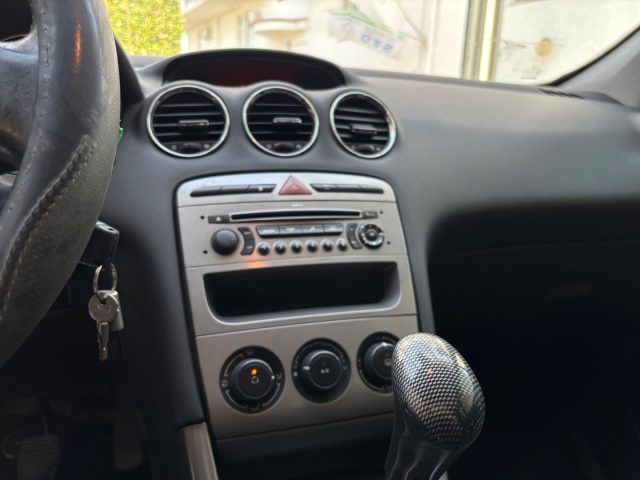 PEUGEOT 308 usata, con Autoradio digitale